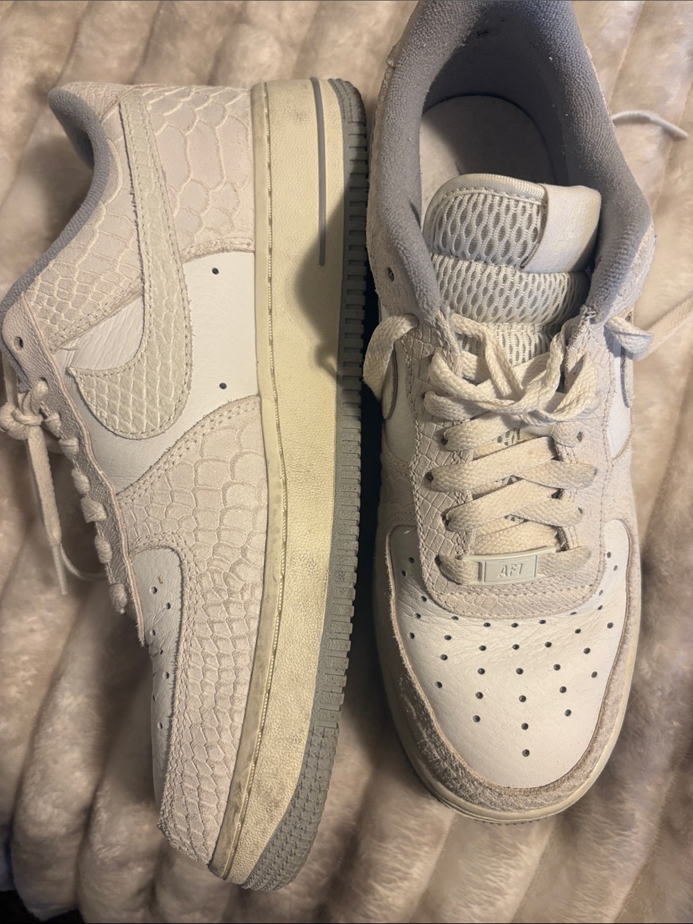 Nike Low-Top Sneakers in White and Cream with Textured Panels
